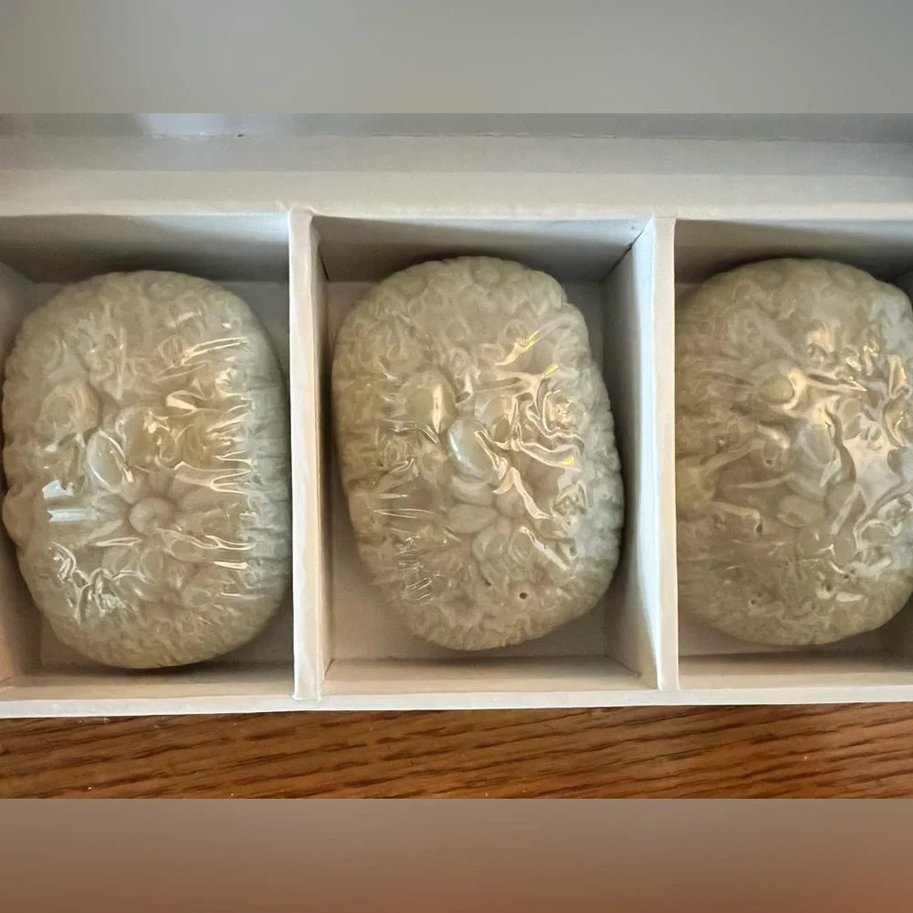 Lady Primrose’s Provençal Lavender Floral Crème Soaps